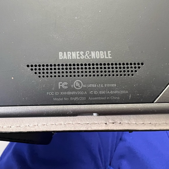 Nook Color - Picture 6 of 7